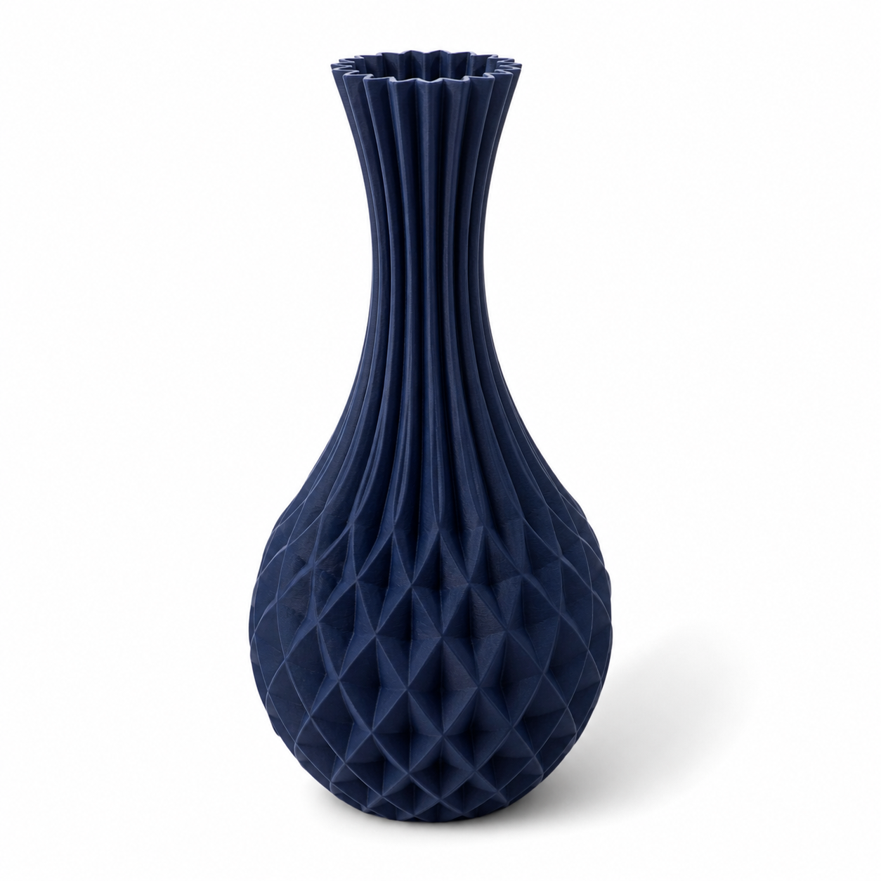 Moderne Vase Forma Kairo aus nachhaltigen Materialien auf Sideboard in Deutschland gefertigt